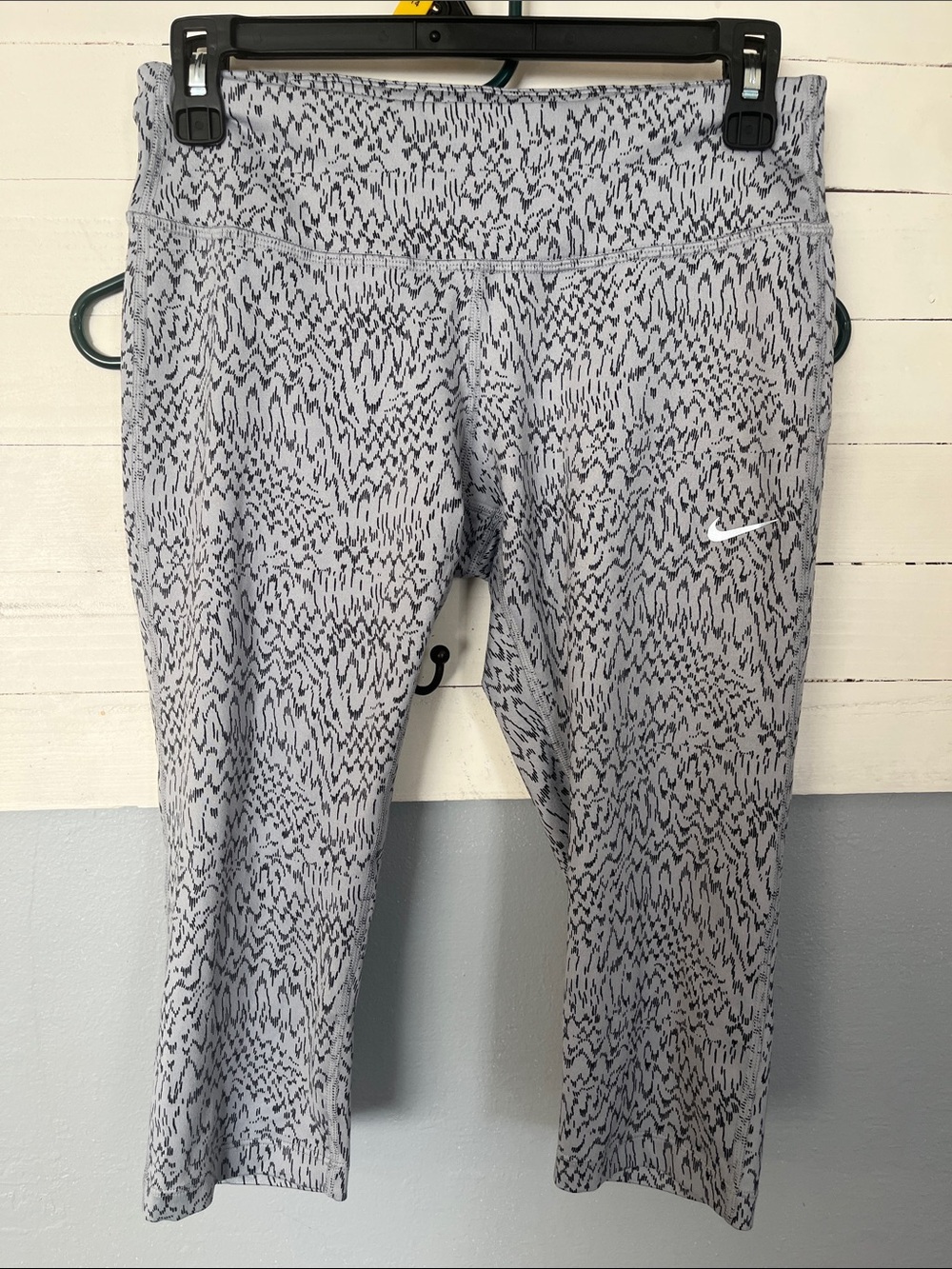 Women’s Nike Drifit Capri Leggings